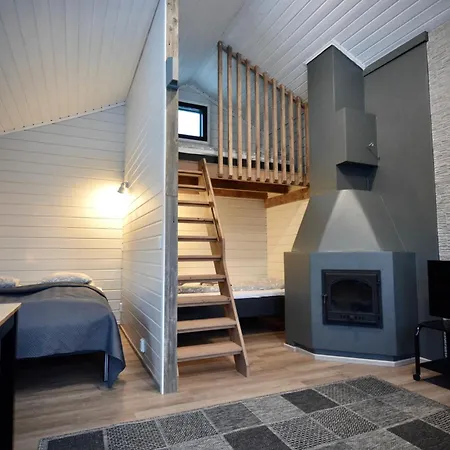 Aava Sky Village Aurinkomaja 假日公园 4*